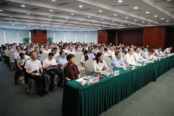 比特币暴涨破3.5万美元 这次能狂欢多久？