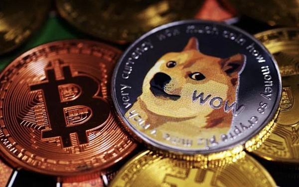 加密货币市场迎来双响炮：BTC站稳3.4万，ETH冲破1800大关